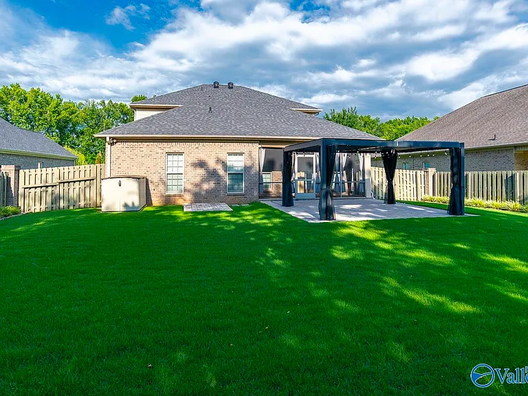 161 Huntsmen Ln — Photo 33