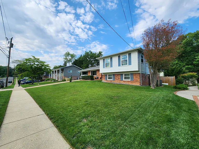King Richard Dr — Photo 10