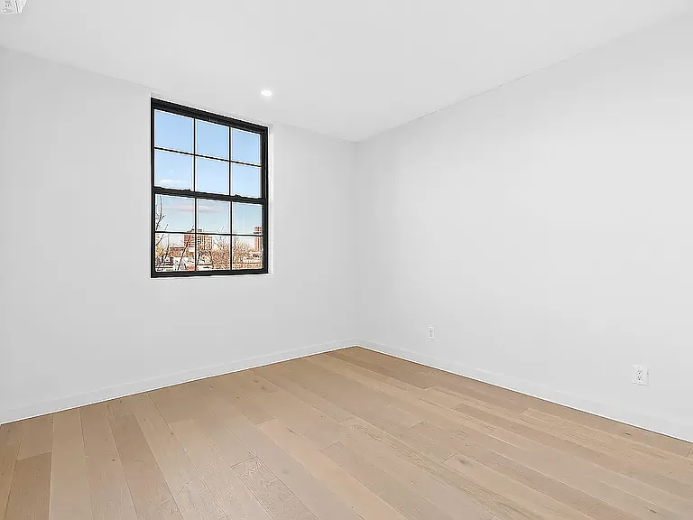 96 Sterling Pl #1B — Photo 11