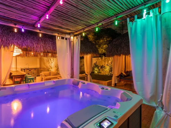 206 SW 3rd St #B, Boynton Beach, FL 33435