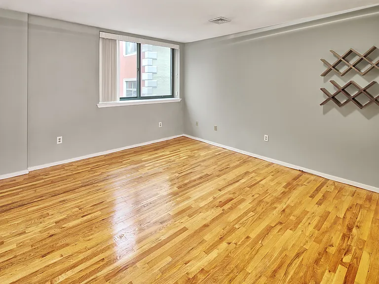 522 Gregory Ave #B410 — Photo 6