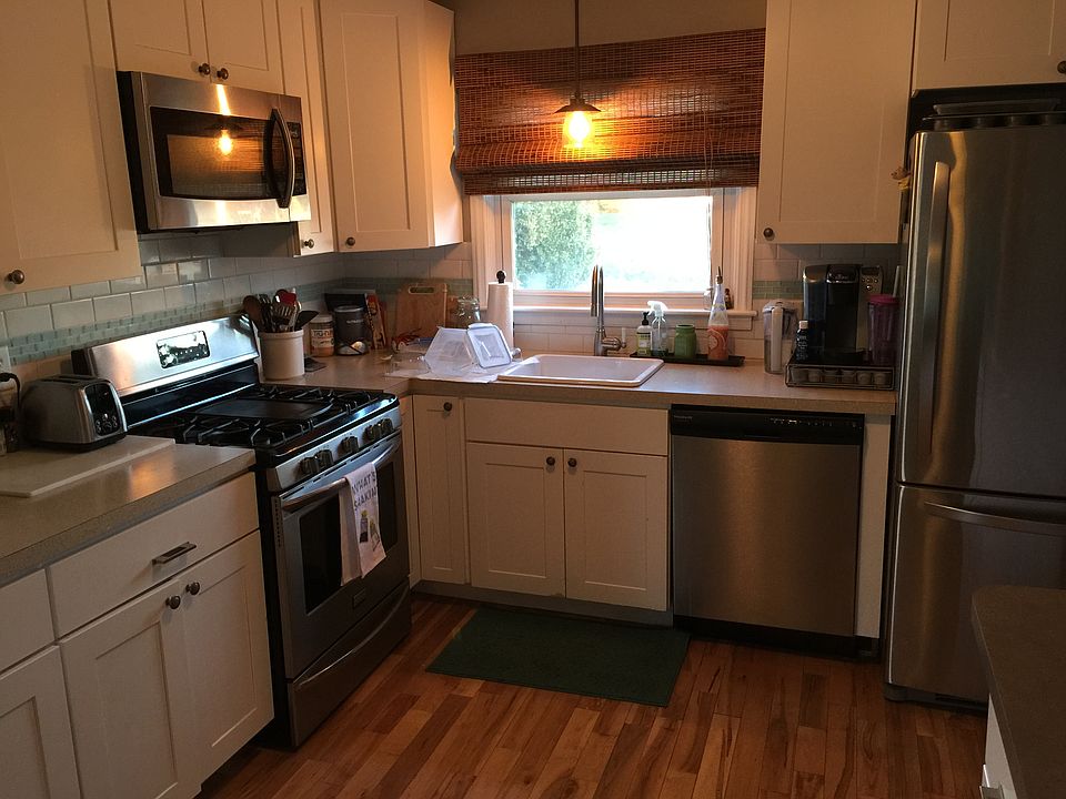 2nd image of 2675 Mount Rose Ave