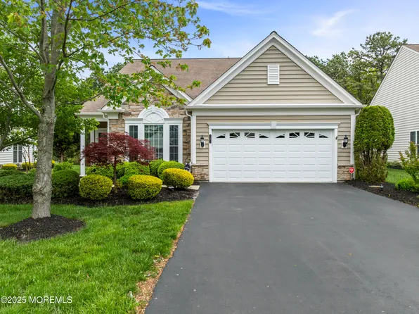 8 Chalfont Lane, Manchester, NJ 08759