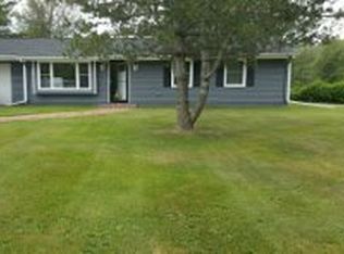 256 Smoke Rise Cir, Swansea, MA 02777