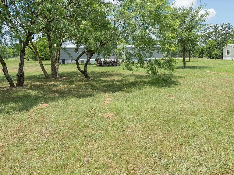 2592 County Road 152 — Photo 37