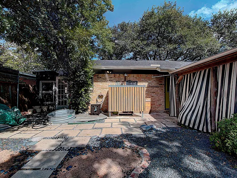 5500 Westminster Drive — Photo 28