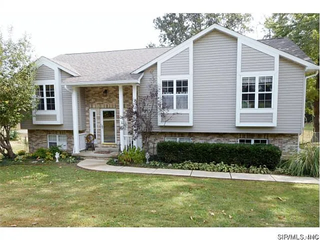 1420 Biscay Dr photo 1