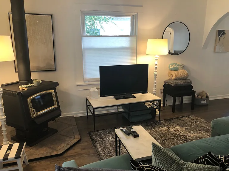 817 Walnut St — Photo 9