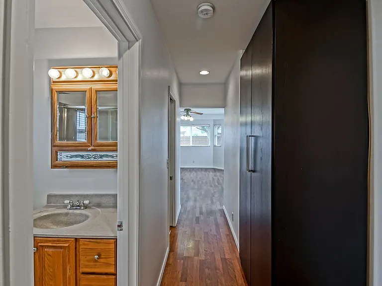 2911 Blaisdell Ave — Photo 36