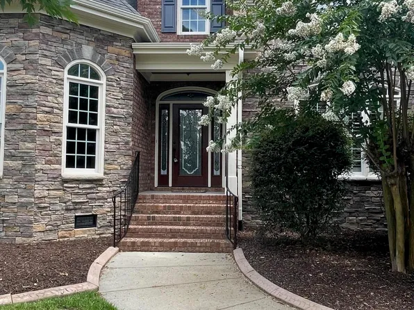 2205 Belvinwood Dr, Fuquay Varina, NC 27526