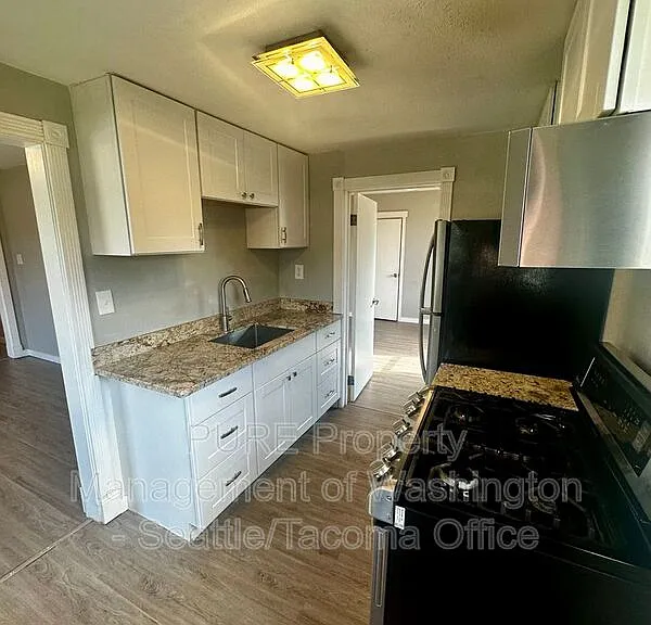 602 5th Ave NW #A — Photo 9