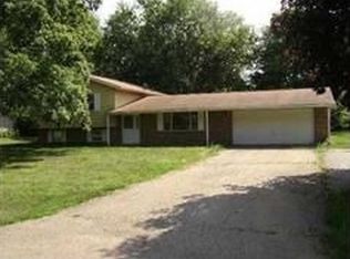 1336 Sherwood Downs Rd E, Newark, OH 43055