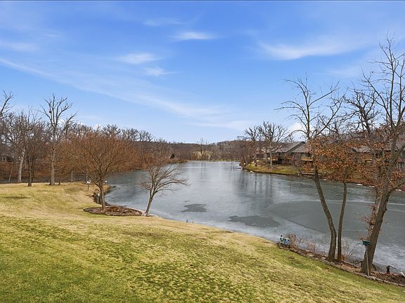 4th image of 54 Village Woods Dr