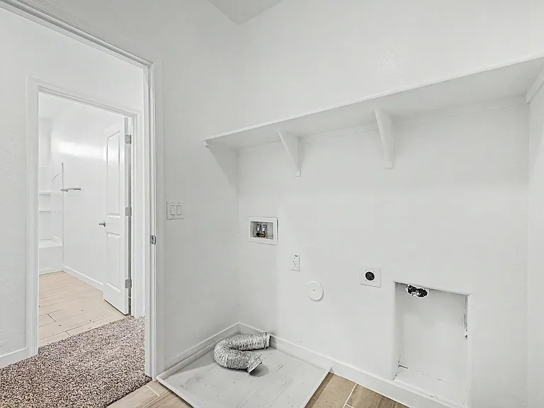 10984 W Pierce St — Photo 33