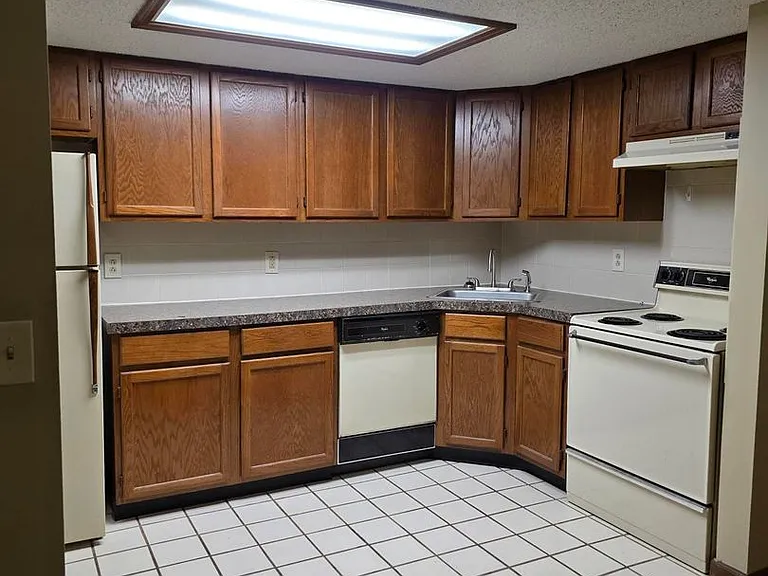 Oakridge Estates — Photo 3