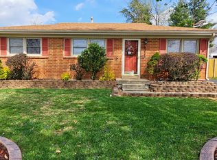 6311 Red Spruce Dr, Louisville, KY 40229