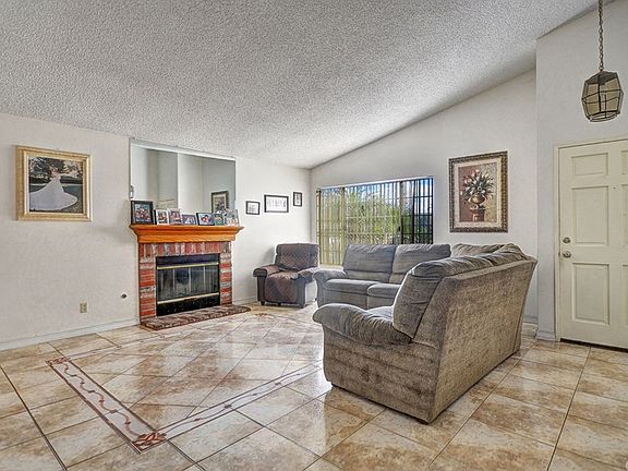 2nd image of 227 Oranut Ln