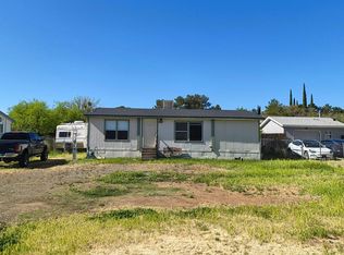17217 E Lakeview Dr, Mayer, AZ 86333