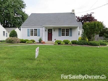 Welcoming home
						:
						Stamped concrete walkway leads you thru professionally landscaped front yard.