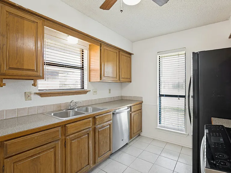 2336 Ridgestone Dr — Photo 12