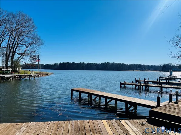 9259 Eagle Cove Cir, South Chesterfield, VA 23803