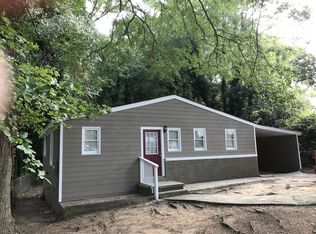 3160 McKenzie Dr, East Pt, GA 30344