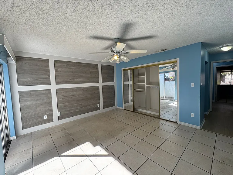 7237 Harbor Heights Cir — Photo 12