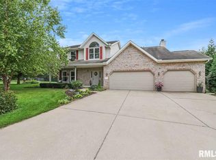 808 Hickory Creek Ct, Metamora, IL 61548