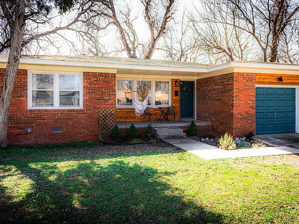 1st image of 2612 Manchester Dr