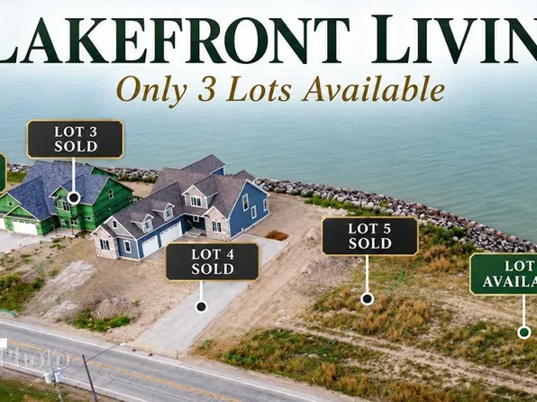 1115 W Lakeshore Dr, Port Clinton, OH 43452