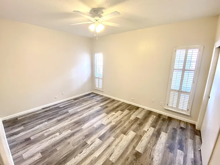 1509 Montana Ave — Photo 3