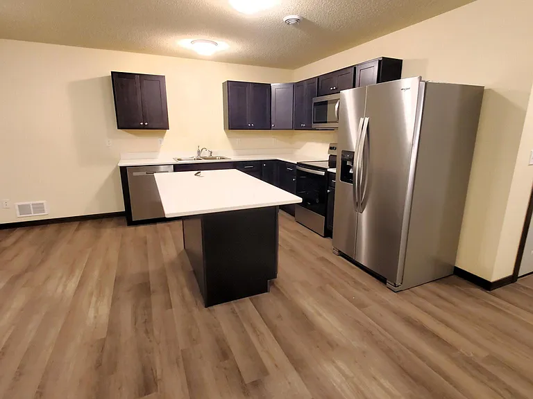 301 S Wasson Ln #D — Photo 2