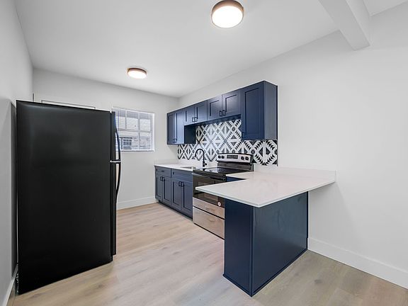 3rd image of 326 8th Ave NE APT 4