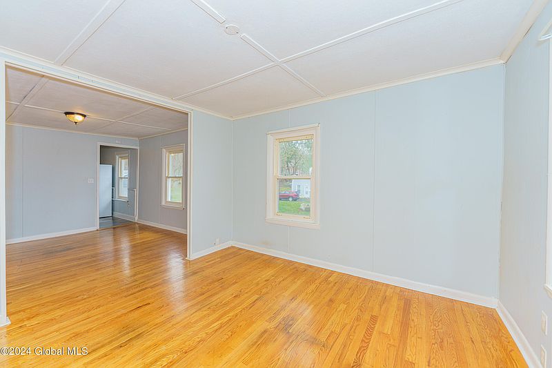 3rd image of 807 7th Avenue