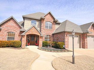 4006 Town Vu Rd, Bentonville, AR 72712
