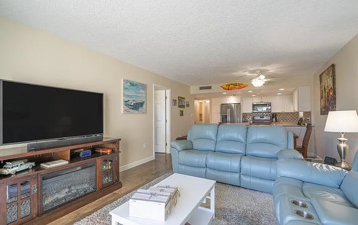4800 Ocean Beach Blvd #215 — Photo 10