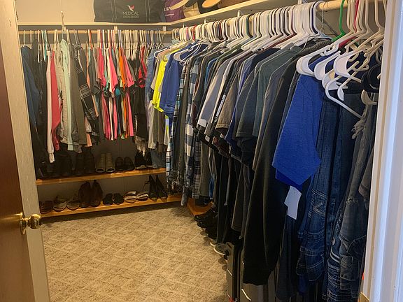 Master Bedroom Walk-In