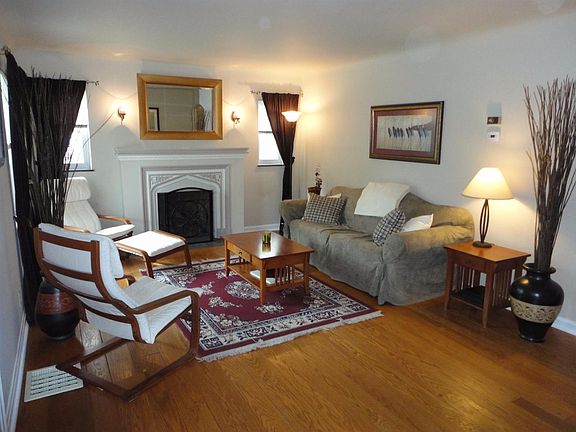 3rd image of 3258 Pickbury Dr