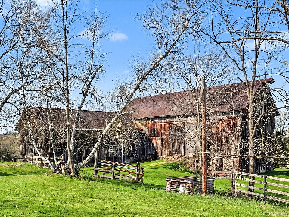 1st image of 324 Sarah Wells Trail