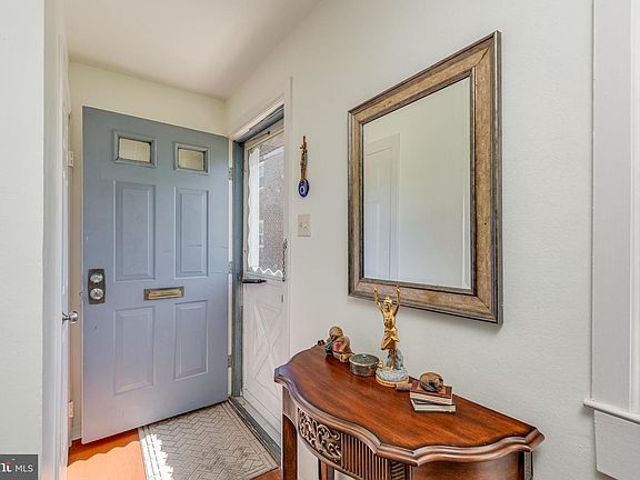 4th image of 117 Cherry Parke Unit B