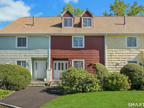 37 Sheephill Rd APT 10, Riverside, CT 06878