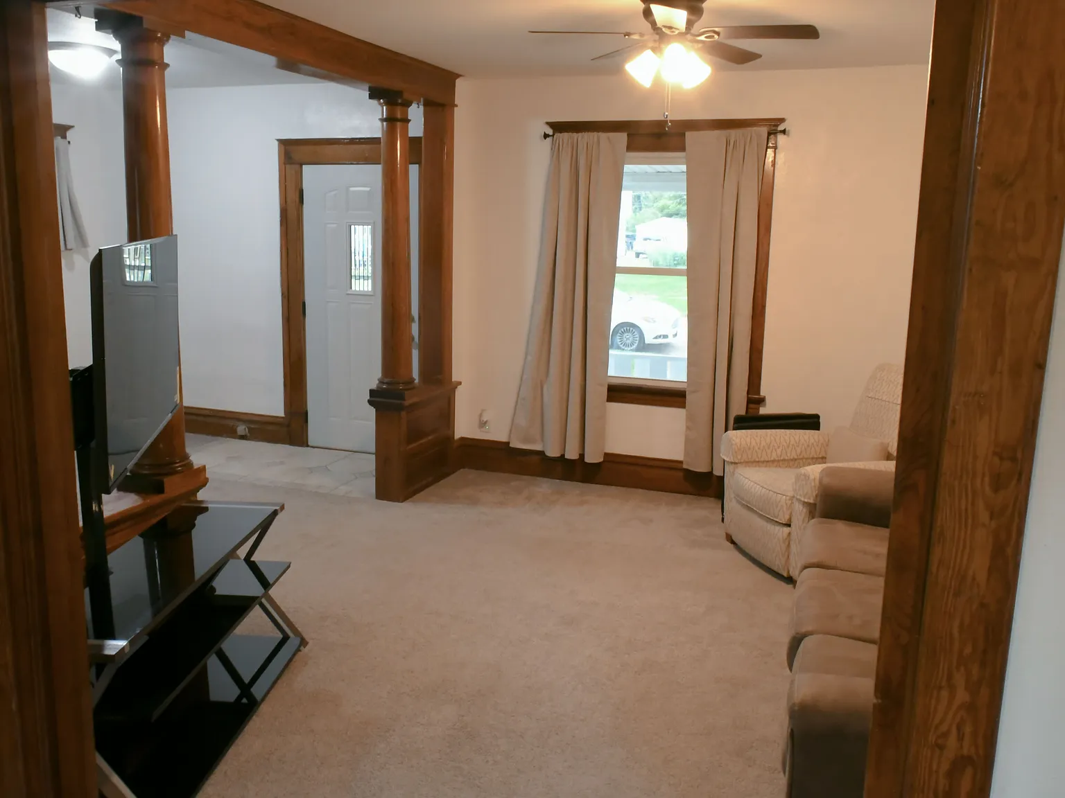 3 bed, 1.0 bath, 1284 sqft, $2,700 — Photo 4