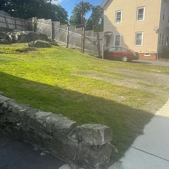 18 Fairview Ave #1 — Photo 19