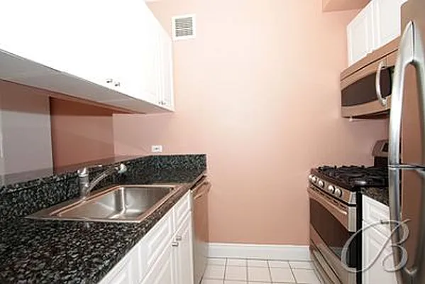 Rented by Bellmarc Realty | media 7