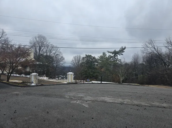 1521 Sunset Dr, Signal Mountain, TN 37377