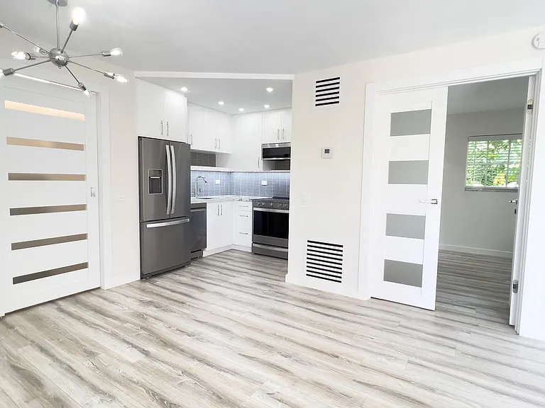 455 NE 16th Ave #10 — Photo 1