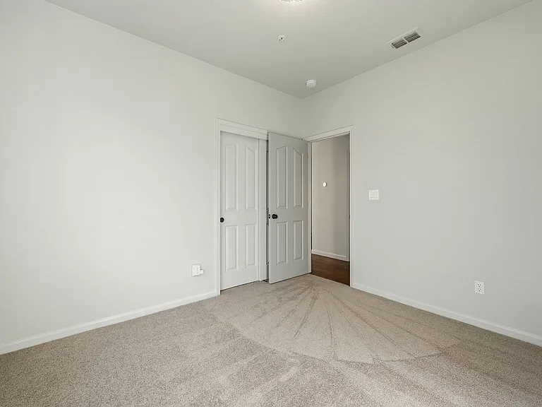 1439 Gordon Dr — Photo 37