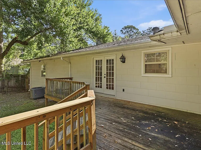 117 McCree Dr — Photo 38