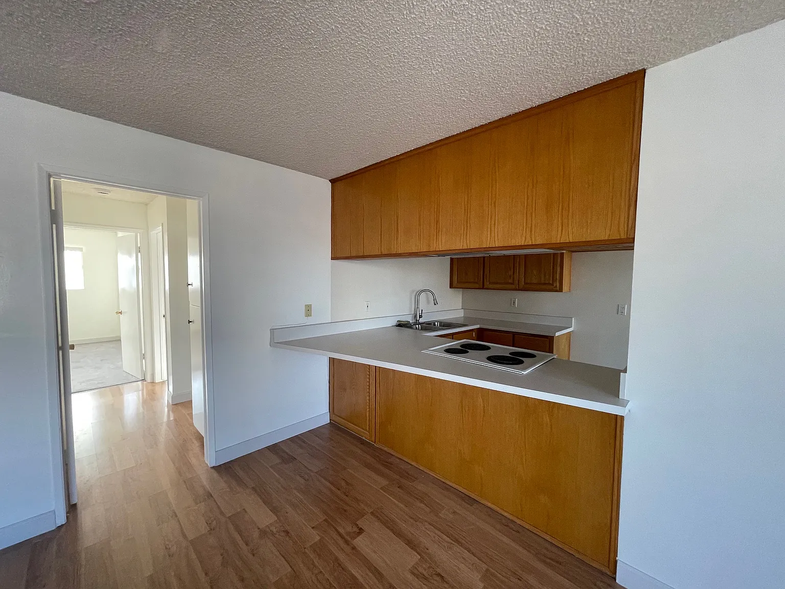2 bed, $2,900 — Photo 4