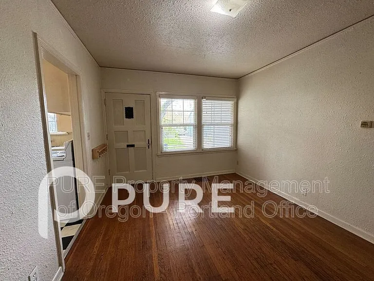 715 NE 20th Ave #1 — Photo 6